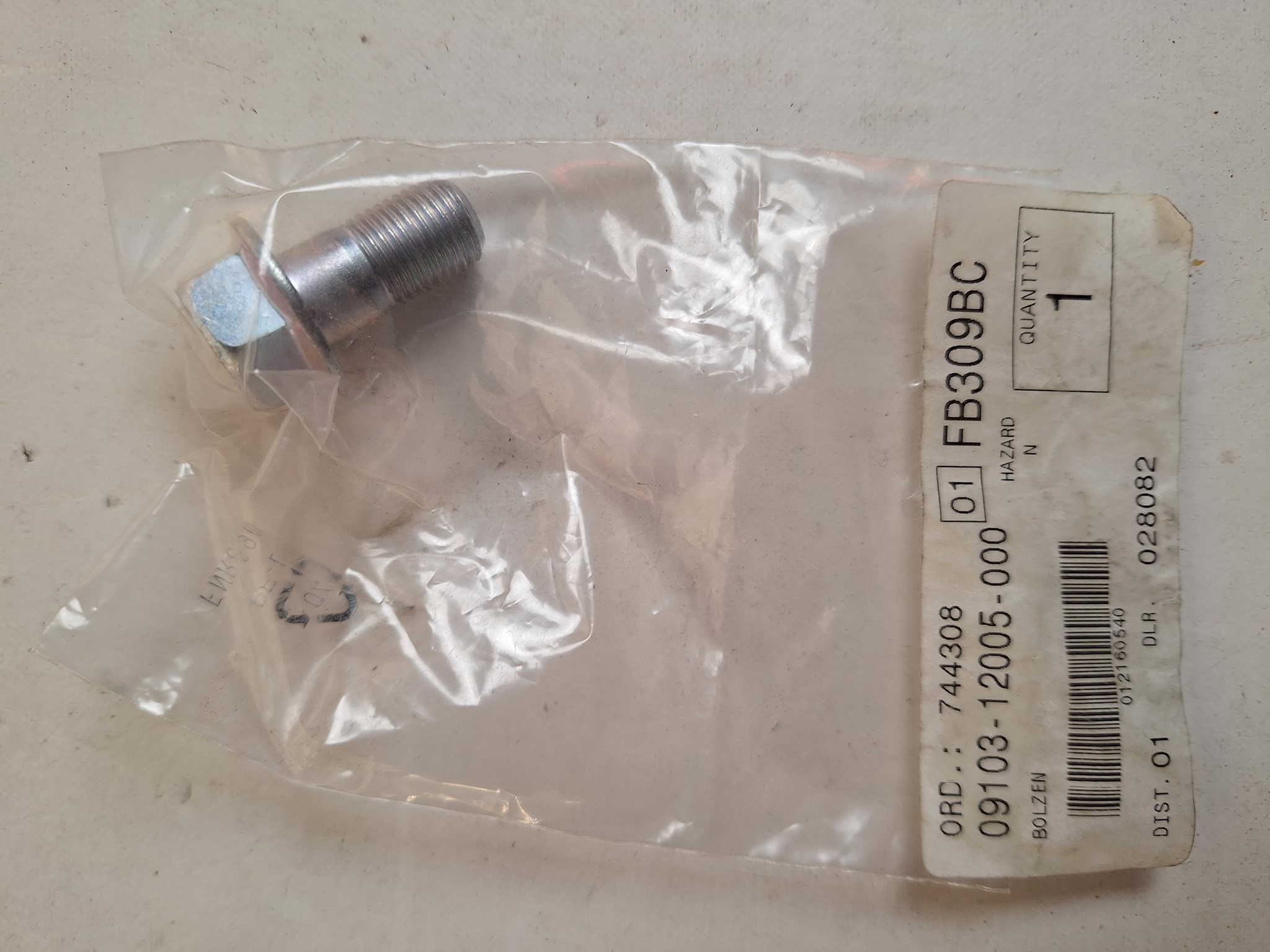 Picture of SUZUKI  BOLZEN  09103-12005